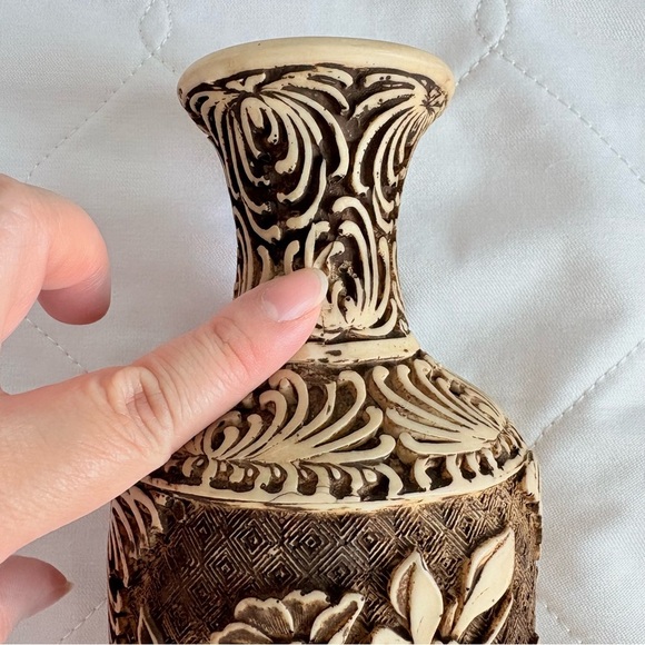 Sasa Recanti Vintage Marble Carved Vase - Picture 8 of 12